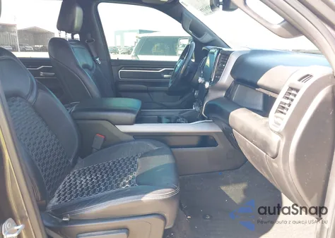 2020 Ram 1500 Big Horn 4X4 5'7 Box z USA, uszkodzony, nr VIN 1C6SRFFT0LN135075